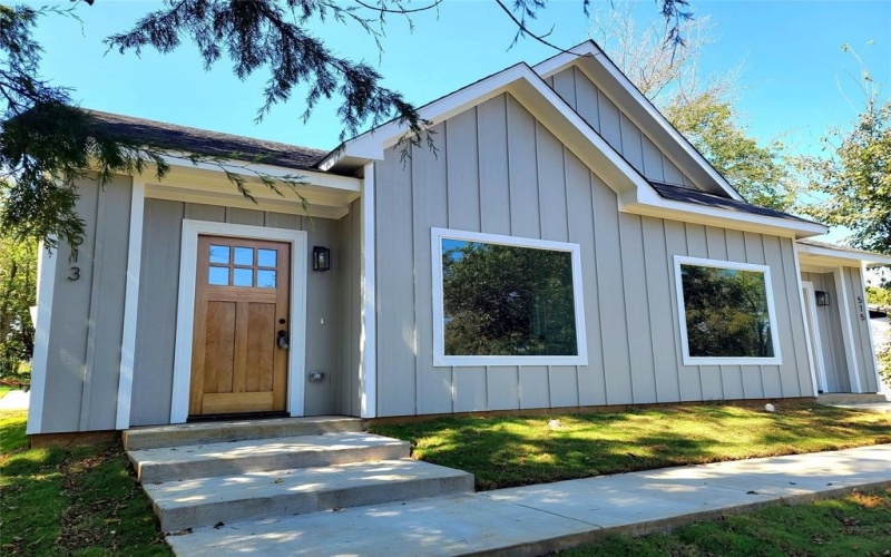 515 NE 5th Avenue, Durant, OK 74701, 6 Habitaciones Habitaciones , ,5 BañosBaños,Residential,En Venta,515 NE 5th Avenue,0,21089930