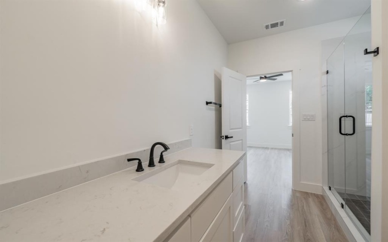 1402 Driess Street, Fort Worth, TX 76104, 3 Habitaciones Habitaciones , ,2 BañosBaños,Residential,En Venta,1402 Driess Street,0,21089936