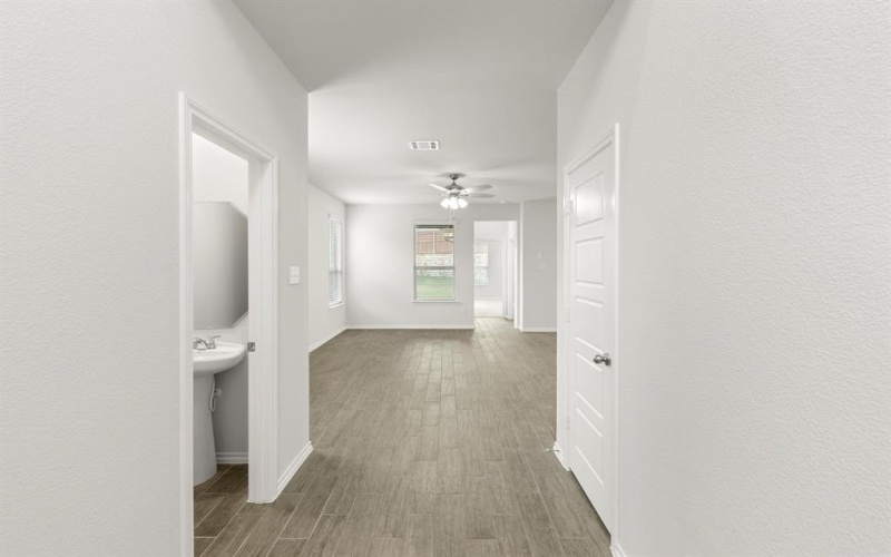 1825 Hazer Lane, Mesquite, TX 75149, 3 Bedrooms Bedrooms, ,2 BathroomsBathrooms,Residential,For Sale,1825 Hazer Lane,0,21090049