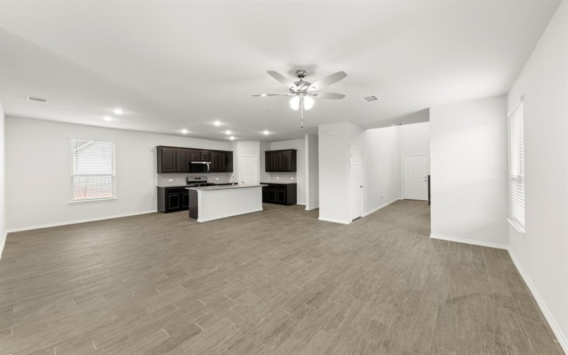 1825 Hazer Lane, Mesquite, TX 75149, 3 Bedrooms Bedrooms, ,2 BathroomsBathrooms,Residential,For Sale,1825 Hazer Lane,0,21090049