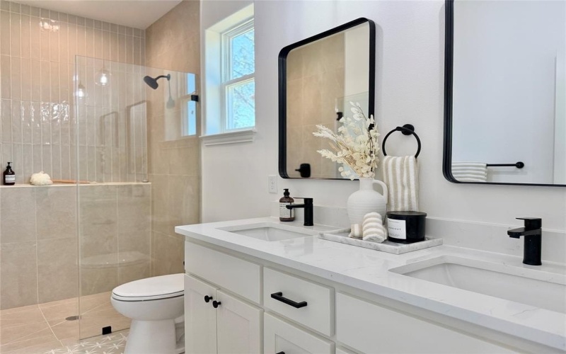 5610 San Jacinto Drive, Granbury, TX 76048, 4 Bedrooms Bedrooms, ,2 BathroomsBathrooms,Residential,For Sale,5610 San Jacinto Drive,0,21090077
