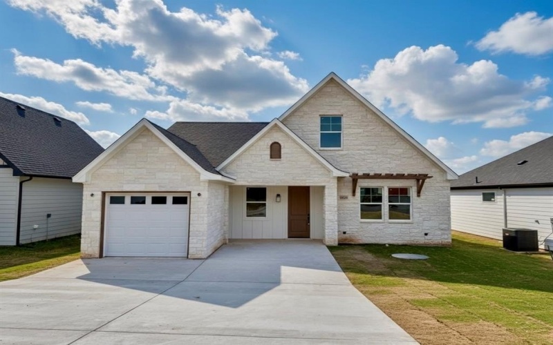 5610 San Jacinto Drive, Granbury, TX 76048, 4 Bedrooms Bedrooms, ,2 BathroomsBathrooms,Residential,For Sale,5610 San Jacinto Drive,0,21090077