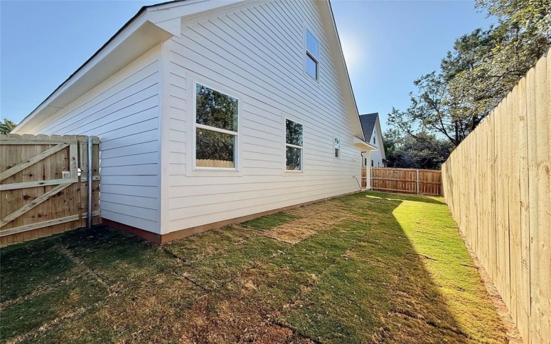 5610 San Jacinto Drive, Granbury, TX 76048, 4 Bedrooms Bedrooms, ,2 BathroomsBathrooms,Residential,For Sale,5610 San Jacinto Drive,0,21090077