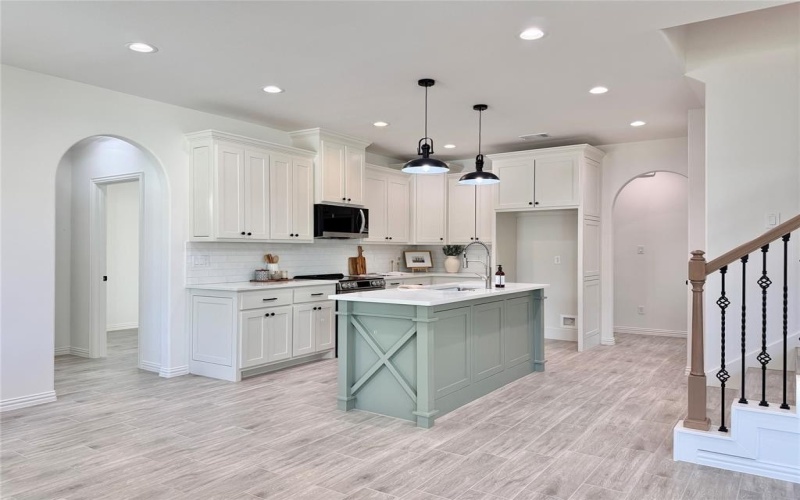5610 San Jacinto Drive, Granbury, TX 76048, 4 Bedrooms Bedrooms, ,2 BathroomsBathrooms,Residential,For Sale,5610 San Jacinto Drive,0,21090077