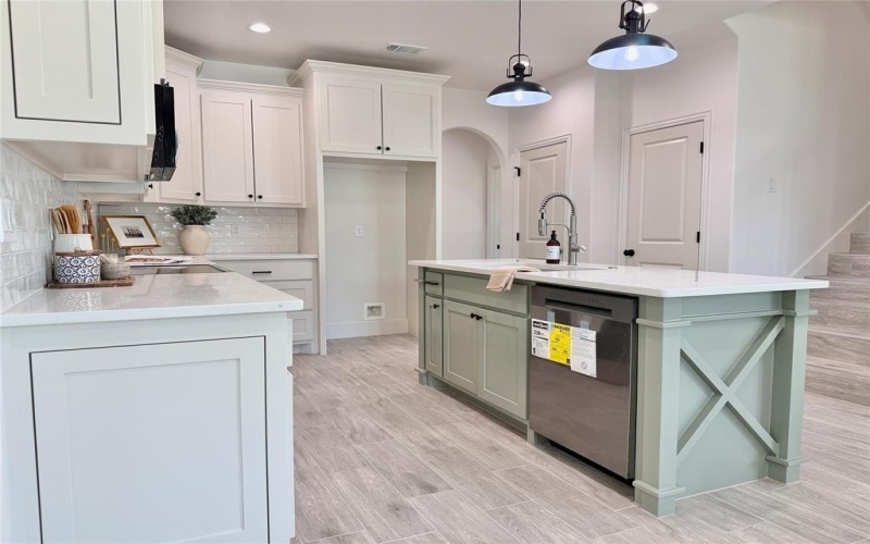 5610 San Jacinto Drive, Granbury, TX 76048, 4 Bedrooms Bedrooms, ,2 BathroomsBathrooms,Residential,For Sale,5610 San Jacinto Drive,0,21090077