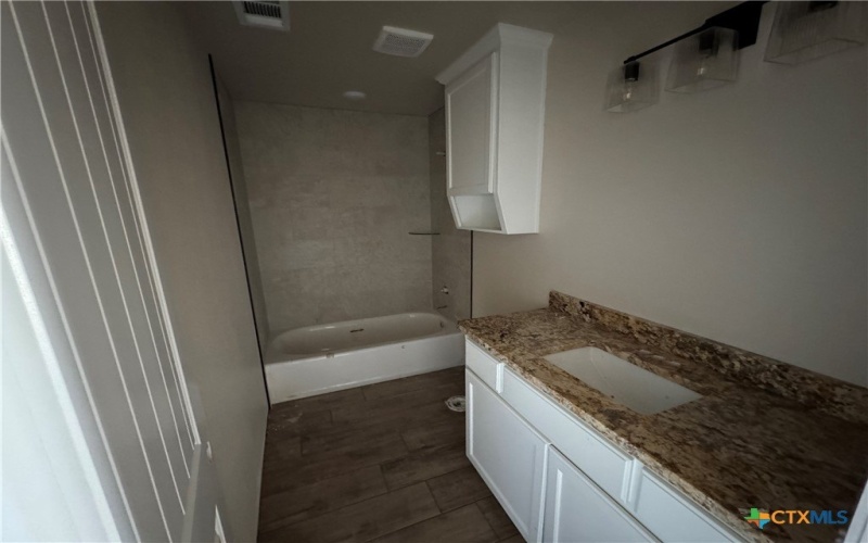 2540 Cowgirl Trail, Belton, TX 76513, 5 Bedrooms Bedrooms, ,2 BathroomsBathrooms,Residential,For Sale,2540 Cowgirl Trail,0,595676