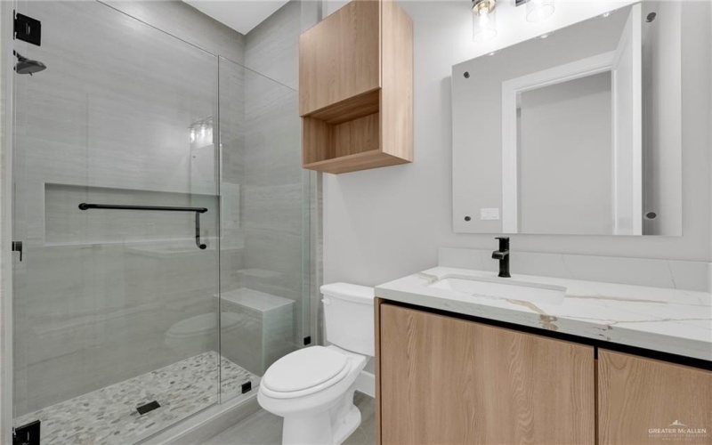 2700 W Chesterfield Avenue, Edinburg, TX 78539, 4 Bedrooms Bedrooms, ,3 BathroomsBathrooms,Residential,For Sale,2700 W Chesterfield Avenue,0,466616