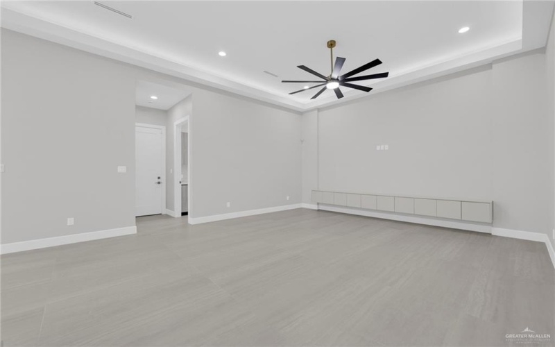2700 W Chesterfield Avenue, Edinburg, TX 78539, 4 Bedrooms Bedrooms, ,3 BathroomsBathrooms,Residential,For Sale,2700 W Chesterfield Avenue,0,466616