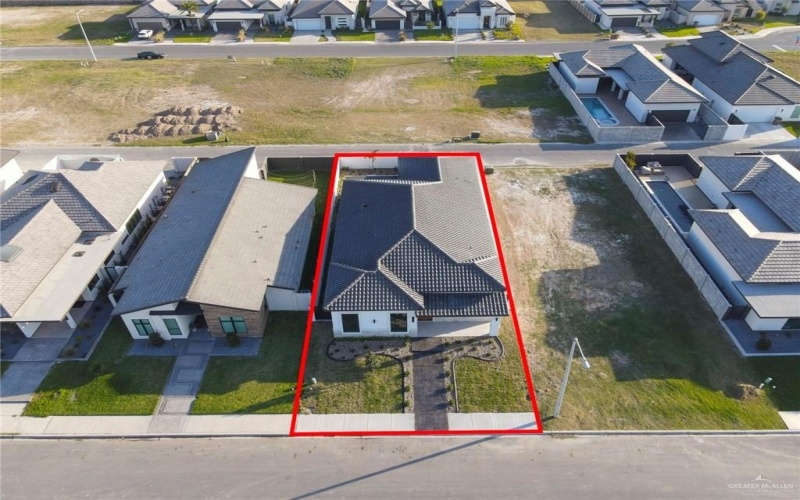 2700 W Chesterfield Avenue, Edinburg, TX 78539, 4 Bedrooms Bedrooms, ,3 BathroomsBathrooms,Residential,For Sale,2700 W Chesterfield Avenue,0,466616