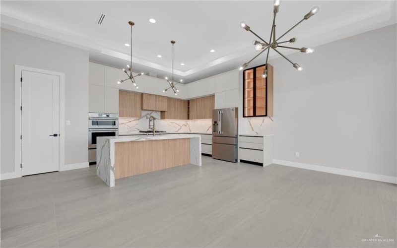 2700 W Chesterfield Avenue, Edinburg, TX 78539, 4 Bedrooms Bedrooms, ,3 BathroomsBathrooms,Residential,For Sale,2700 W Chesterfield Avenue,0,466616