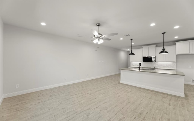 6945 Mustang Isle Drive, Dallas, TX 75228, 3 Habitaciones Habitaciones , ,2 BañosBaños,Residential,En Venta,6945 Mustang Isle Drive,0,21090118