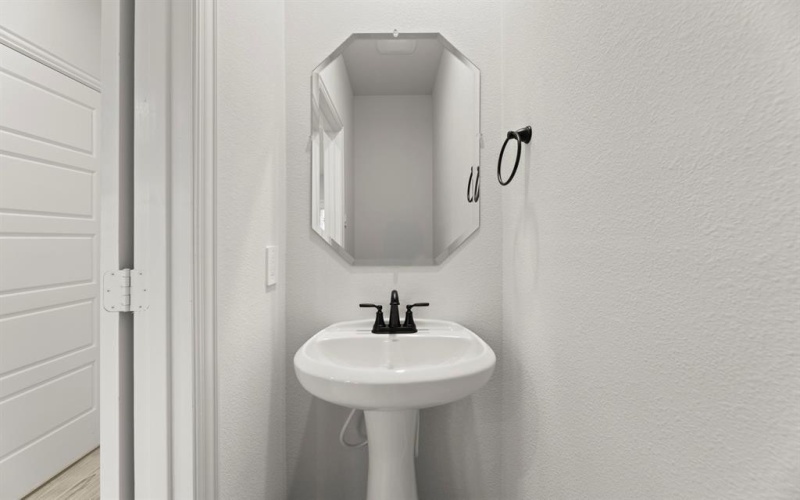 6945 Mustang Isle Drive, Dallas, TX 75228, 3 Habitaciones Habitaciones , ,2 BañosBaños,Residential,En Venta,6945 Mustang Isle Drive,0,21090118