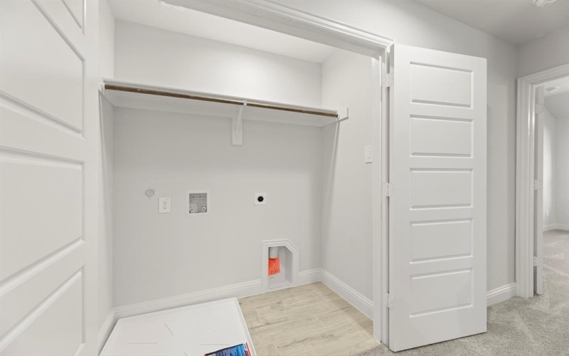 6945 Mustang Isle Drive, Dallas, TX 75228, 3 Habitaciones Habitaciones , ,2 BañosBaños,Residential,En Venta,6945 Mustang Isle Drive,0,21090118