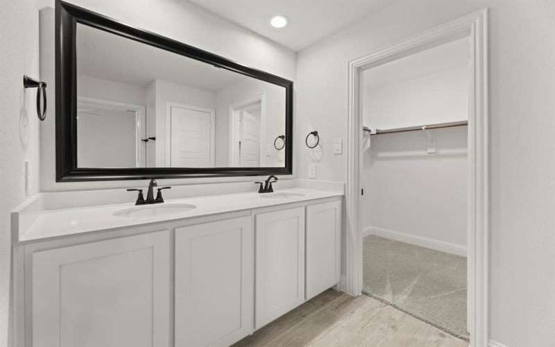 6945 Mustang Isle Drive, Dallas, TX 75228, 3 Habitaciones Habitaciones , ,2 BañosBaños,Residential,En Venta,6945 Mustang Isle Drive,0,21090118