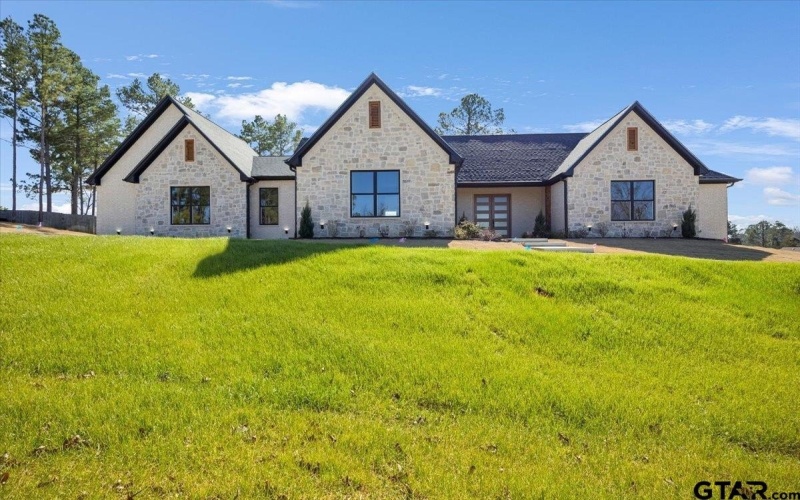 12181 Oak Grove Dr., Tyler, TX 75706, 4 Bedrooms Bedrooms, ,3 BathroomsBathrooms,Residential,For Sale,12181 Oak Grove Dr.,25001736