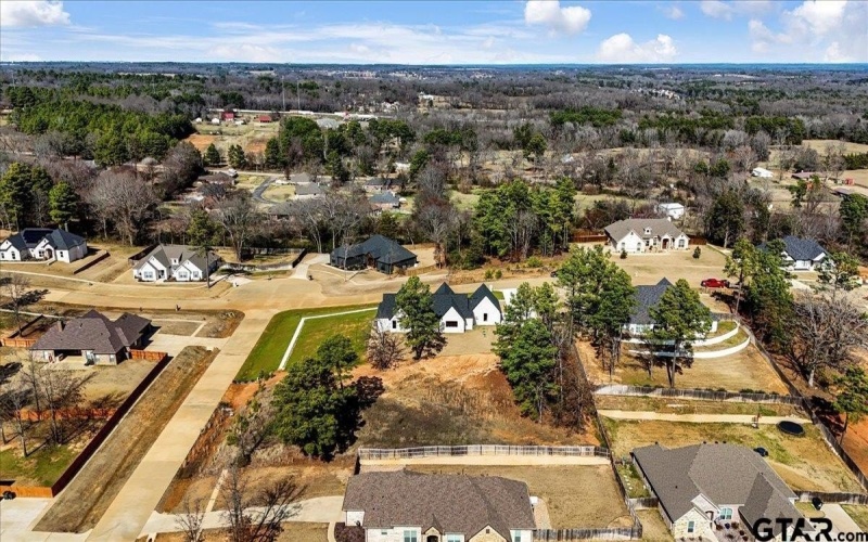 12181 Oak Grove Dr., Tyler, TX 75706, 4 Bedrooms Bedrooms, ,3 BathroomsBathrooms,Residential,For Sale,12181 Oak Grove Dr.,25001736