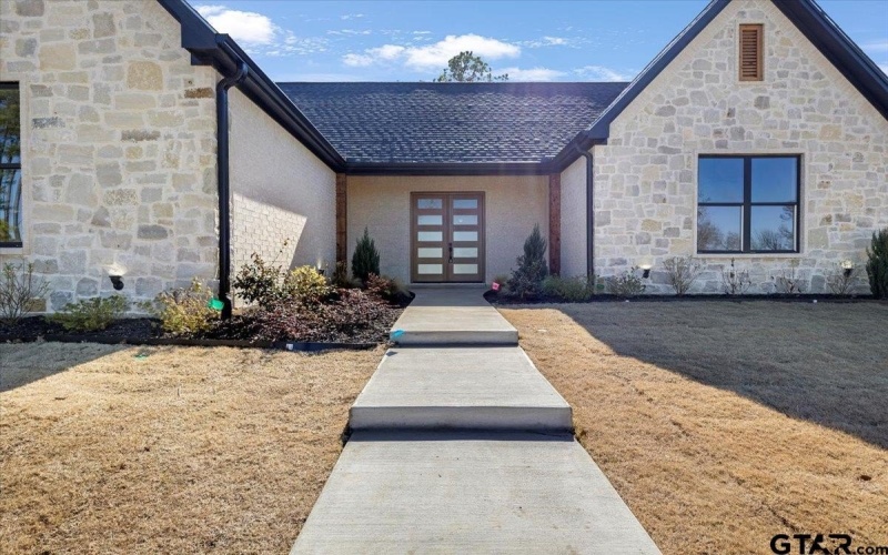 12181 Oak Grove Dr., Tyler, TX 75706, 4 Bedrooms Bedrooms, ,3 BathroomsBathrooms,Residential,For Sale,12181 Oak Grove Dr.,25001736