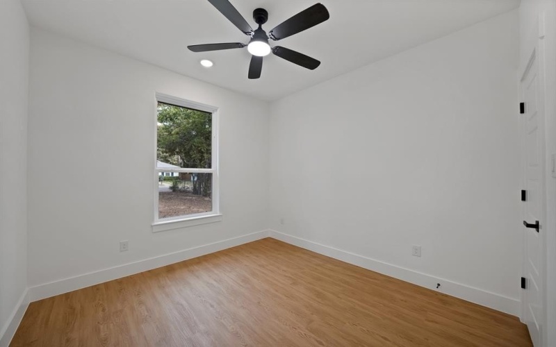 503 W Earl Street, Cleburne, TX 76033, 3 Bedrooms Bedrooms, ,2 BathroomsBathrooms,Residential,For Sale,503 W Earl Street,0,21090418