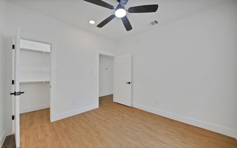 503 W Earl Street, Cleburne, TX 76033, 3 Bedrooms Bedrooms, ,2 BathroomsBathrooms,Residential,For Sale,503 W Earl Street,0,21090418