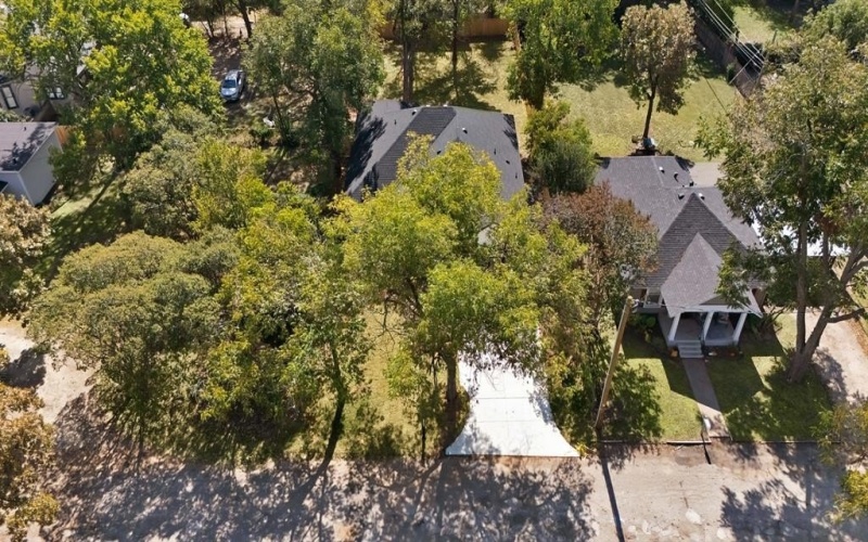 503 W Earl Street, Cleburne, TX 76033, 3 Bedrooms Bedrooms, ,2 BathroomsBathrooms,Residential,For Sale,503 W Earl Street,0,21090418