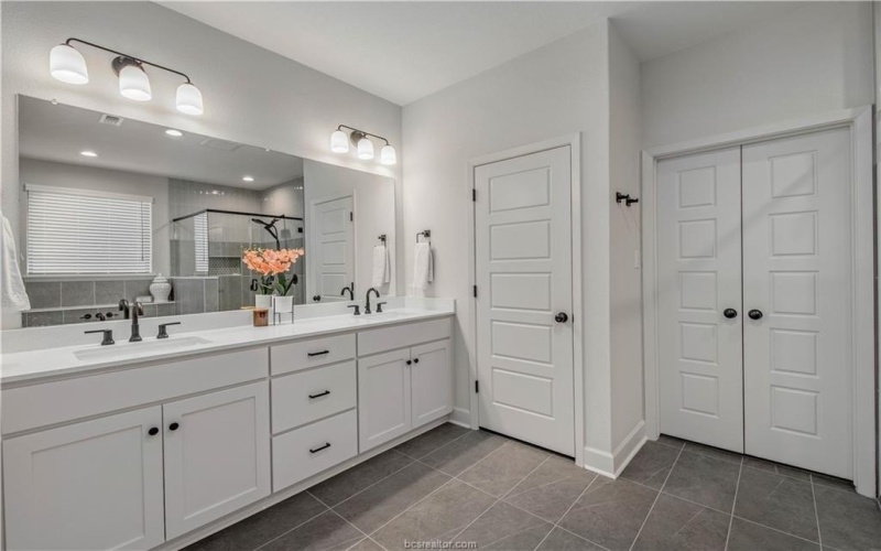 4309 Batona Court, Bryan, TX 77802, 4 Habitaciones Habitaciones , ,3 BañosBaños,Residential,En Venta,4309 Batona Court,0,25010911