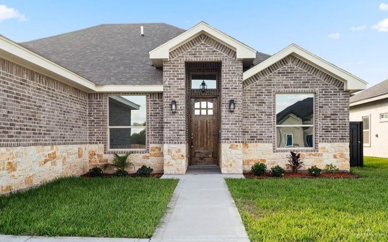 8023 N 48th Lane, McAllen, TX 78504, 4 Habitaciones Habitaciones , ,3 BañosBaños,Residential,En Venta,8023 N 48th Lane,0,483701