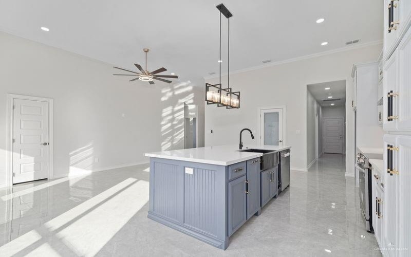 8023 N 48th Lane, McAllen, TX 78504, 4 Habitaciones Habitaciones , ,3 BañosBaños,Residential,En Venta,8023 N 48th Lane,0,483701