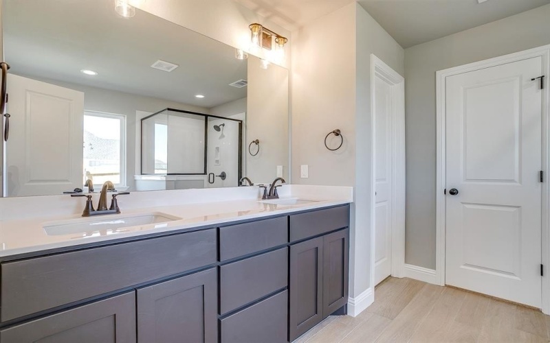 311 Poinsetta Drive, Palmer, TX 75152, 4 Bedrooms Bedrooms, ,2 BathroomsBathrooms,Residential,For Sale,311 Poinsetta Drive,0,21090406