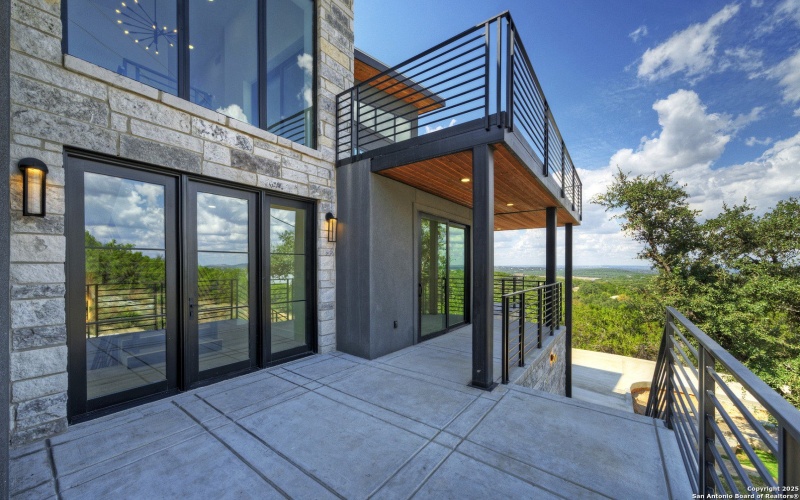 585 Highland Terrace, Canyon Lake, TX 78133, 3 Bedrooms Bedrooms, ,5 BathroomsBathrooms,Residential,For Sale,585 Highland Terrace,0,1916566