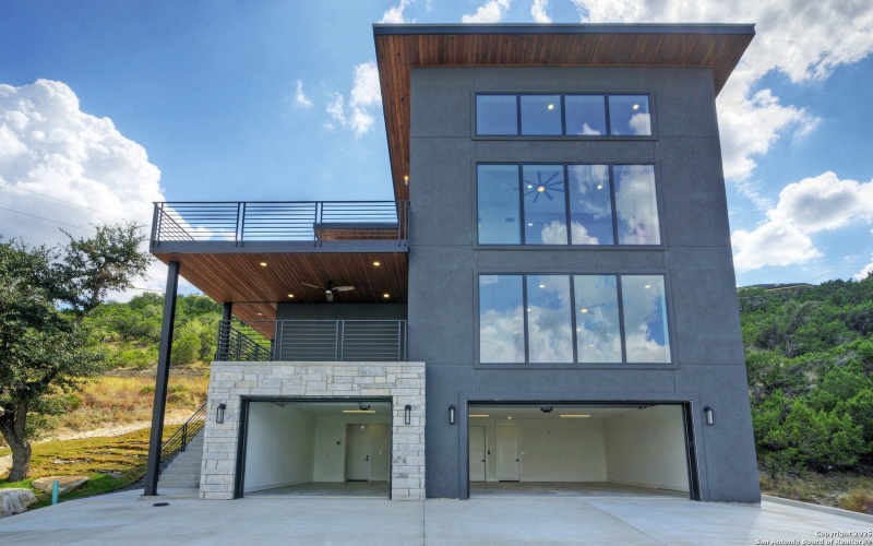 585 Highland Terrace, Canyon Lake, TX 78133, 3 Bedrooms Bedrooms, ,5 BathroomsBathrooms,Residential,For Sale,585 Highland Terrace,0,1916566