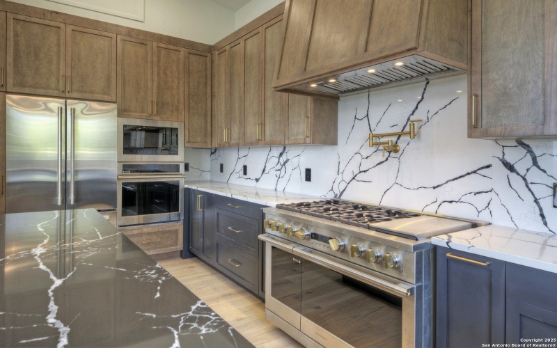 585 Highland Terrace, Canyon Lake, TX 78133, 3 Bedrooms Bedrooms, ,5 BathroomsBathrooms,Residential,For Sale,585 Highland Terrace,0,1916566