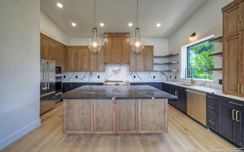 585 Highland Terrace, Canyon Lake, TX 78133, 3 Bedrooms Bedrooms, ,5 BathroomsBathrooms,Residential,For Sale,585 Highland Terrace,0,1916566