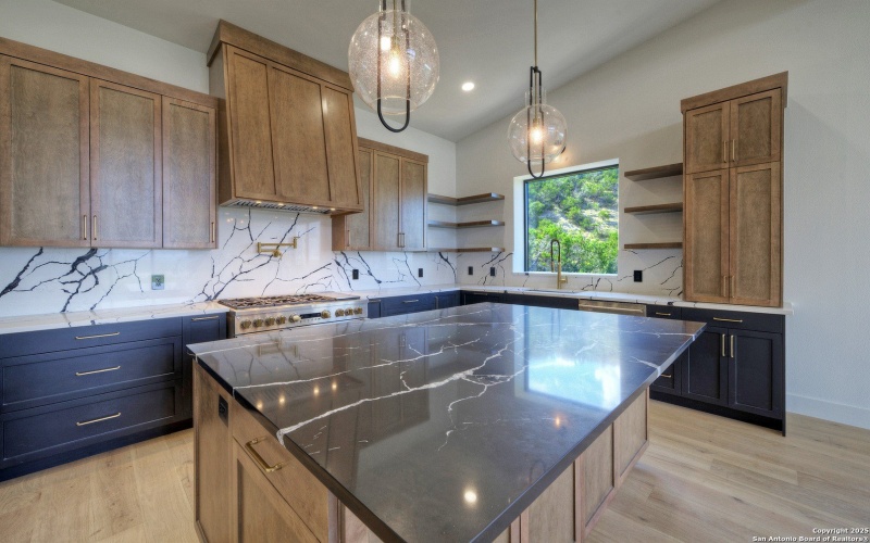 585 Highland Terrace, Canyon Lake, TX 78133, 3 Bedrooms Bedrooms, ,5 BathroomsBathrooms,Residential,For Sale,585 Highland Terrace,0,1916566