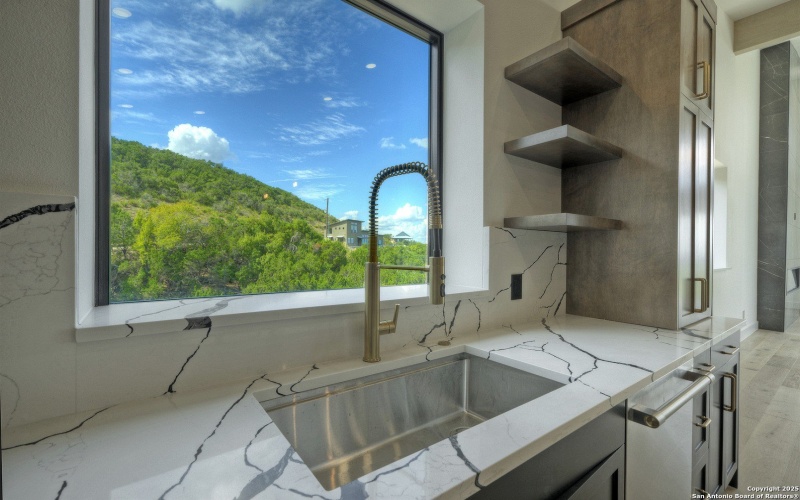 585 Highland Terrace, Canyon Lake, TX 78133, 3 Bedrooms Bedrooms, ,5 BathroomsBathrooms,Residential,For Sale,585 Highland Terrace,0,1916566