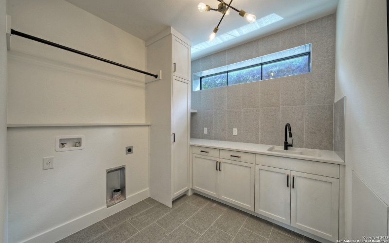 585 Highland Terrace, Canyon Lake, TX 78133, 3 Bedrooms Bedrooms, ,5 BathroomsBathrooms,Residential,For Sale,585 Highland Terrace,0,1916566