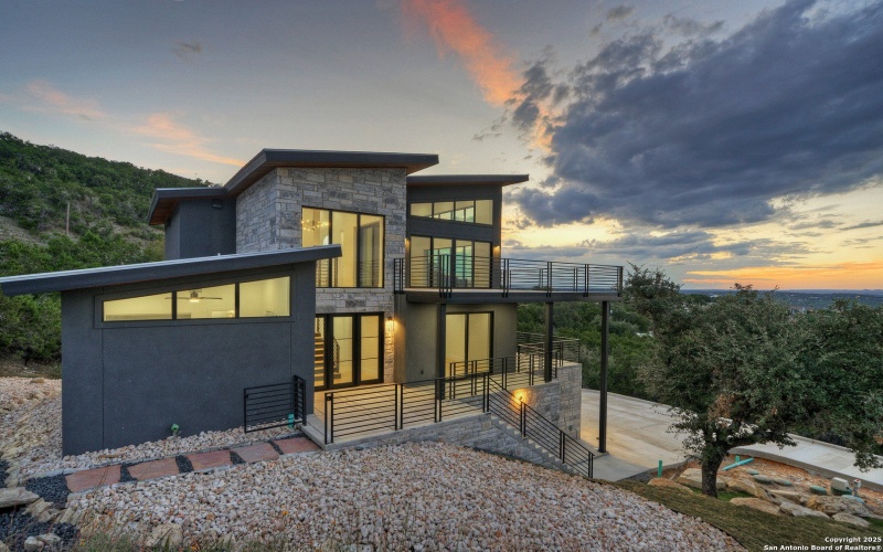 585 Highland Terrace, Canyon Lake, TX 78133, 3 Bedrooms Bedrooms, ,5 BathroomsBathrooms,Residential,For Sale,585 Highland Terrace,0,1916566