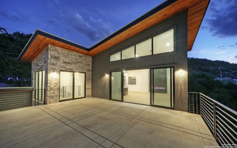 585 Highland Terrace, Canyon Lake, TX 78133, 3 Bedrooms Bedrooms, ,5 BathroomsBathrooms,Residential,For Sale,585 Highland Terrace,0,1916566