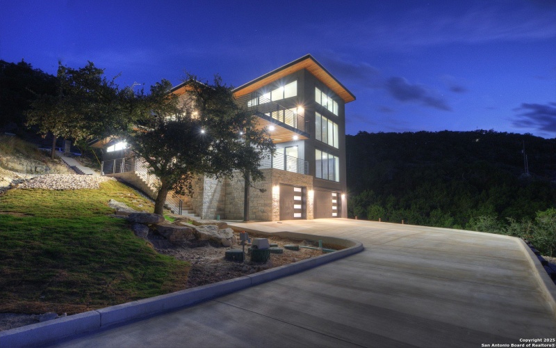 585 Highland Terrace, Canyon Lake, TX 78133, 3 Bedrooms Bedrooms, ,5 BathroomsBathrooms,Residential,For Sale,585 Highland Terrace,0,1916566