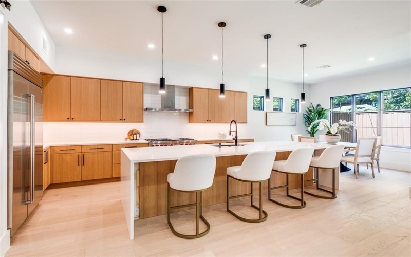 5321 Emerson Avenue, Dallas, TX 75209, 4 Bedrooms Bedrooms, ,6 BathroomsBathrooms,Residential,For Sale,5321 Emerson Avenue,0,21090376