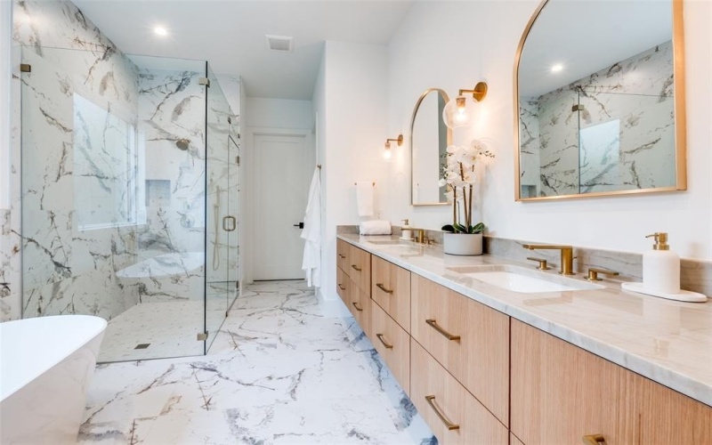5321 Emerson Avenue, Dallas, TX 75209, 4 Bedrooms Bedrooms, ,6 BathroomsBathrooms,Residential,For Sale,5321 Emerson Avenue,0,21090376