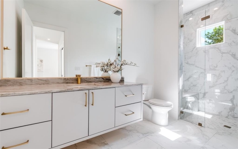 5321 Emerson Avenue, Dallas, TX 75209, 4 Bedrooms Bedrooms, ,6 BathroomsBathrooms,Residential,For Sale,5321 Emerson Avenue,0,21090376