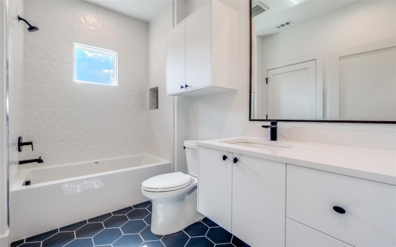 5321 Emerson Avenue, Dallas, TX 75209, 4 Bedrooms Bedrooms, ,6 BathroomsBathrooms,Residential,For Sale,5321 Emerson Avenue,0,21090376