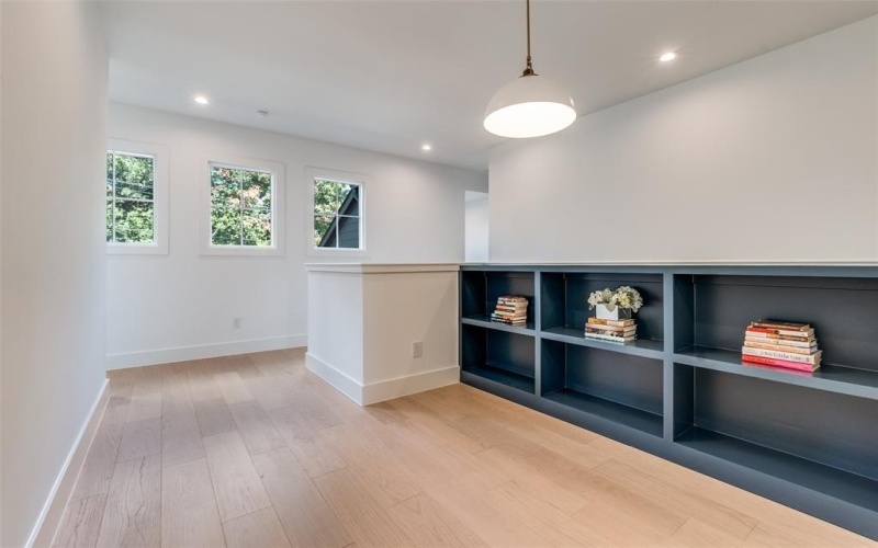 5321 Emerson Avenue, Dallas, TX 75209, 4 Bedrooms Bedrooms, ,6 BathroomsBathrooms,Residential,For Sale,5321 Emerson Avenue,0,21090376