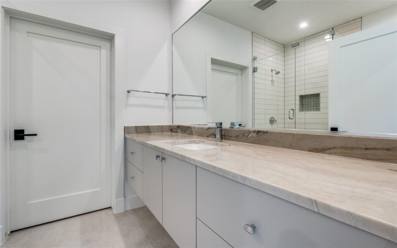 5321 Emerson Avenue, Dallas, TX 75209, 4 Bedrooms Bedrooms, ,6 BathroomsBathrooms,Residential,For Sale,5321 Emerson Avenue,0,21090376