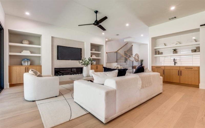 5321 Emerson Avenue, Dallas, TX 75209, 4 Bedrooms Bedrooms, ,6 BathroomsBathrooms,Residential,For Sale,5321 Emerson Avenue,0,21090376