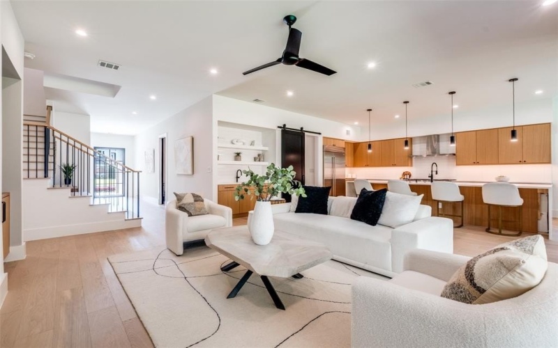 5321 Emerson Avenue, Dallas, TX 75209, 4 Bedrooms Bedrooms, ,6 BathroomsBathrooms,Residential,For Sale,5321 Emerson Avenue,0,21090376