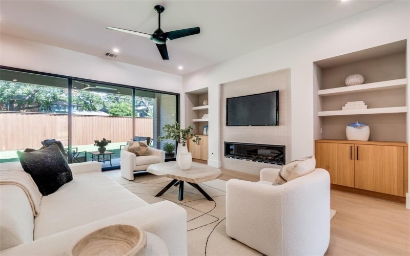5321 Emerson Avenue, Dallas, TX 75209, 4 Bedrooms Bedrooms, ,6 BathroomsBathrooms,Residential,For Sale,5321 Emerson Avenue,0,21090376