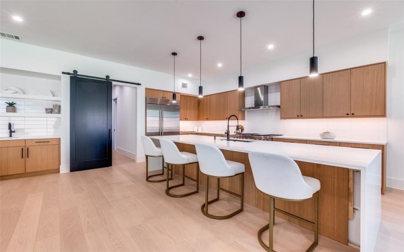 5321 Emerson Avenue, Dallas, TX 75209, 4 Bedrooms Bedrooms, ,6 BathroomsBathrooms,Residential,For Sale,5321 Emerson Avenue,0,21090376
