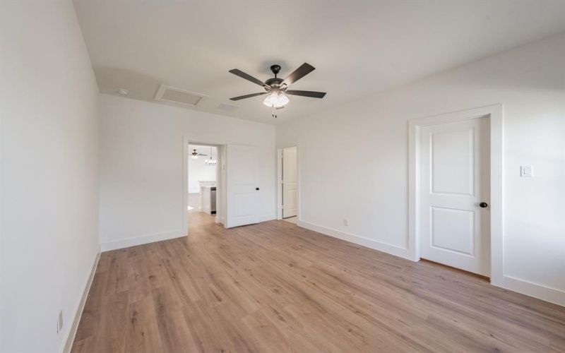 1224 Elva Warren Street, Fort Worth, TX 76115, 8 Bedrooms Bedrooms, ,5 BathroomsBathrooms,Residential Multi Family,For Sale,1224 Elva Warren Street,0,21090509