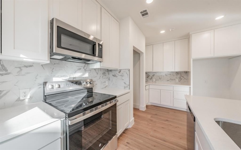 1224 Elva Warren Street, Fort Worth, TX 76115, 8 Bedrooms Bedrooms, ,5 BathroomsBathrooms,Residential Multi Family,For Sale,1224 Elva Warren Street,0,21090509